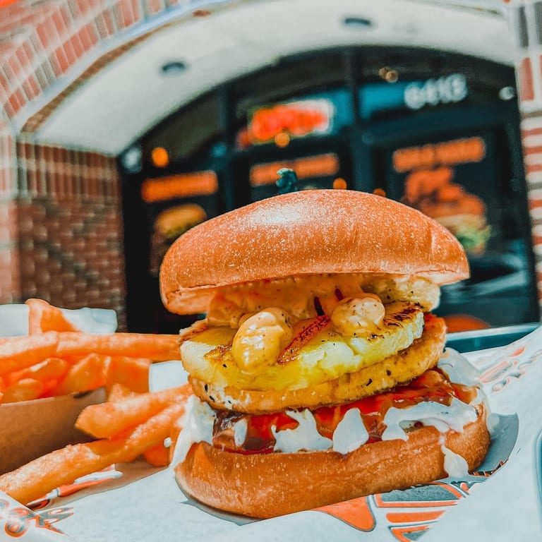 Visit Us at Solo Burgers & Wings!