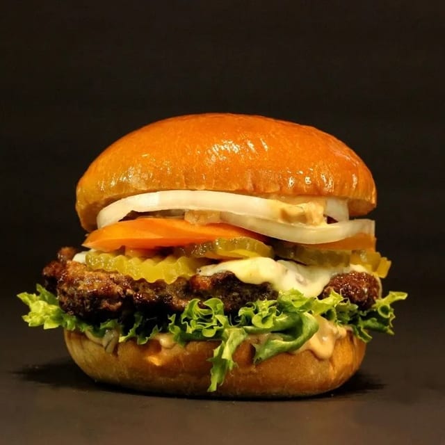 Solo Burger.